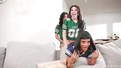 Big cock and anally threeway with a tattooed whore