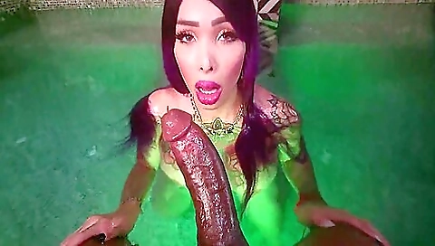 Busty chick with a tattooed body 20 minutes deep cock