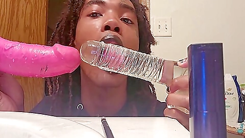 Hottie in a black top and green shoes is getting fucked by her feet