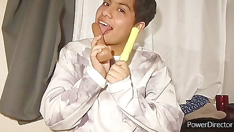 Gorgeous amateur anal slut with tight booty fucks two toys