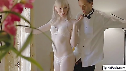 Bareback threesome with a big booty blonde babe in lingerie