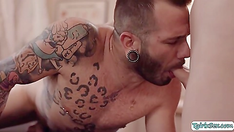 Hot tranny masseuse gets her tight anal filled with a deepthroated man